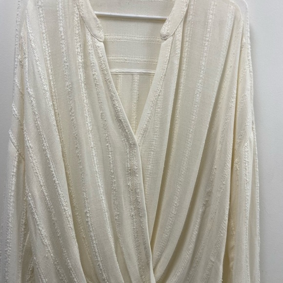 Anthropologie Maven West women’s cream colored pho wrap, blouse size large - Picture 2 of 5